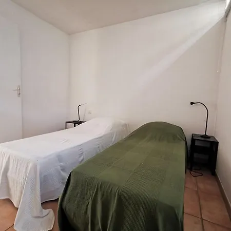 Apartman Vue Sur Pour Ce T2 Avec Terrasse, Parking, Le Lavandou, 4 Personnes - Fr-1-803-25
